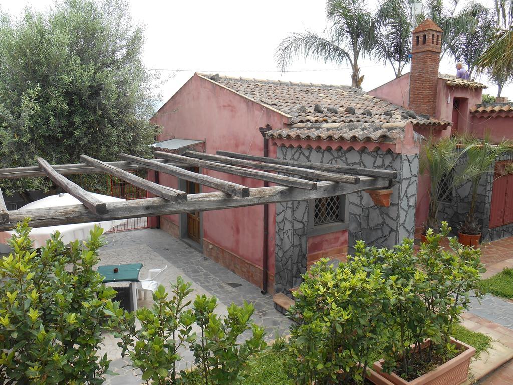 Villa Del Nespolo Fiumefreddo di Sicilia Dış mekan fotoğraf