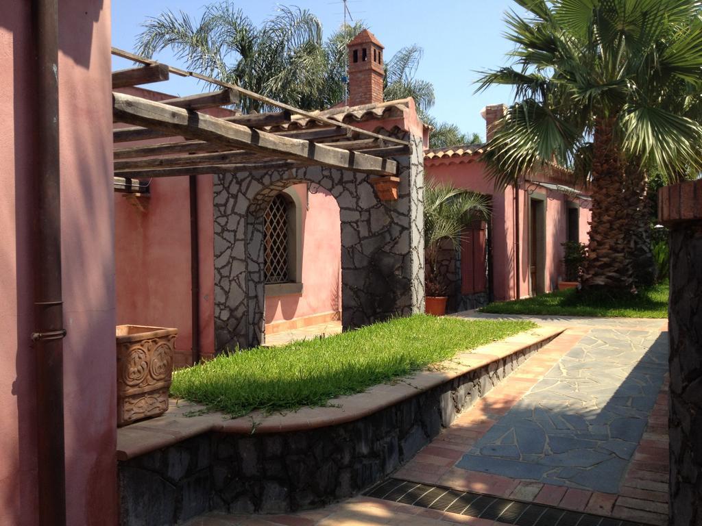 Villa Del Nespolo Fiumefreddo di Sicilia Dış mekan fotoğraf